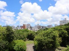 波上宮隣の公公園へ