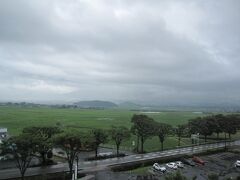 　お早うございます。
　阿蘇内牧温泉は、昨日夕方から降り出した雨は降り続いています。