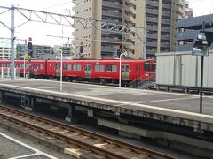 久大本線からの各駅停車が到着