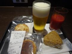 ランチは羽田空港のDPラウンジで食べるので、早目に空港に行きました。