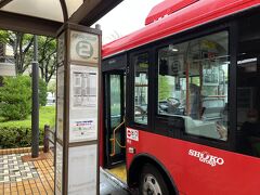 旅の1日目の最初の目的地の加茂水族館に行くため、鶴岡駅前13時03分発の湯野浜温泉行き庄内交通バスに乗車しました。