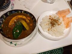 妻は薬膳カレー