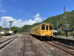 愛媛県から高知県へ入り、四万十川に近づきます。
江川崎着。
ここで降ります。