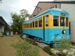 小田原の街を昭和10年から31年まで走っていた電車が展示されていた。
可愛い色合いだから、塗り直したのを飾ってるのかと思いきや、当時のままの色合いだった。
可愛すぎる。