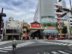 大須商店街です。
この日も、35度を超える猛暑。
