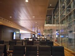 で、AM 0時過ぎにはストックホルム着きました. 
適当に仮眠して、5時ごろには電車とバスでオーランド諸島行きのフェリー乗り場に向かいました!
