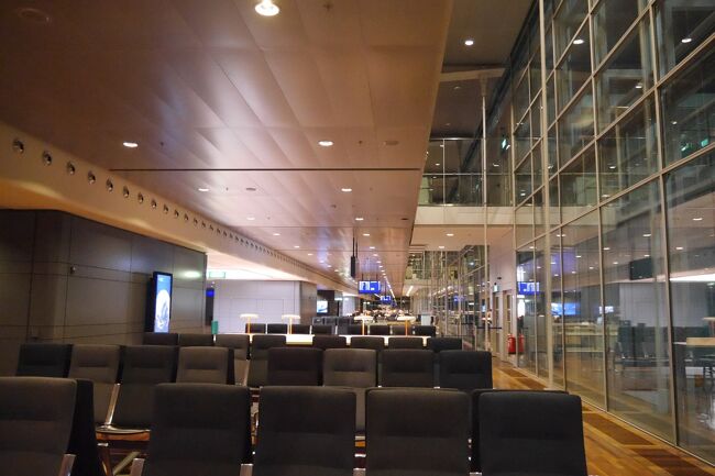 で、AM 0時過ぎにはストックホルム着きました. <br />適当に仮眠して、5時ごろには電車とバスでオーランド諸島行きのフェリー乗り場に向かいました!<br />