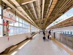 熱海駅に到着後は、新幹線乗り場へ。