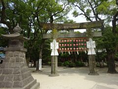 博多2日目は、ホテルから歩いてすぐの、住吉神社に行ってみました。
