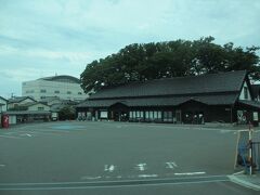 ⑦　2022年8月15日（月）

16：40　山居倉庫（30分間）

羽後本荘駅からバスで55分移動してきた。