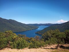 自宅から車で湯河原を目指します。
途中の芦ノ湖スカイラインより。