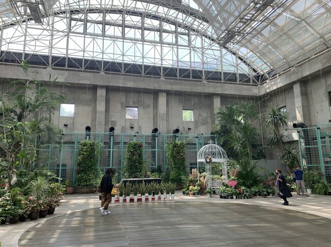 久屋大通庭園フラリエ、以前はランの館と呼ばれていた場所。入場無料です。