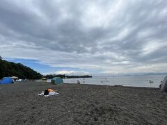 そして海沿いの道をぐるっと通って、やってきました大瀬海水浴場！！