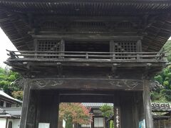 少し横道に逸れてみるとお寺がありました。