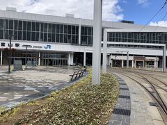 お散歩を終えて富山駅まで戻ってきました。
