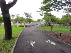 ここ辺も昔のままの風景が残っています。翠華路自行車道橋梁入口