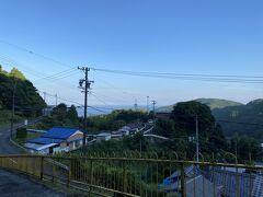 旧波田須小学校
海が見えます。
