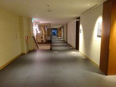 シェラトン沖縄サンマリーナの２日目です。
サウスタワーは、メインから結構離れているので歩く距離が長いのがちょっと難点です。