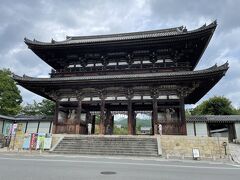 嵐電で仁和寺へ。仁和寺では金堂・御影堂が夏の特別公開中。