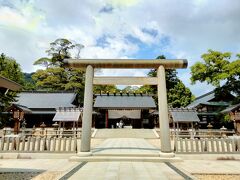 元伊勢？？？
伊勢神宮に奉られている天照大神、豊受大神がこの地から伊勢に移されたという故事から元伊勢と呼ばれる古社。
