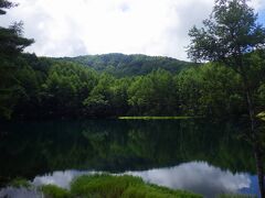 7月30日
清里を出発し、山道を1時間ほど走り「御射鹿池」に到着しました。