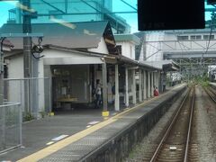 昭和10年にできた路線。当時から変わってないのでは、と思わせる駅舎。