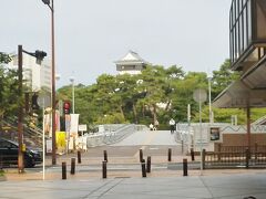小倉城も見えてきました。