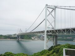 関門橋（関門大橋）は山口県の下関と福岡県の北九州市門司港を結ぶ吊り橋です。