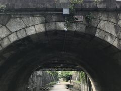 堀川第一橋
https://committees.jsce.or.jp/heritage/node/720

御所にあった橋をもってきたのか、、すごいな。
ソウルの清渓川を思い出す。いつ行けるのかな、、