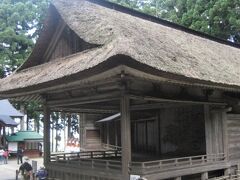 白山神社の能舞台です。