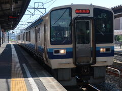 桃太郎線で総社駅まで、伯備線に乗り換え、本日のお宿に向かいます。