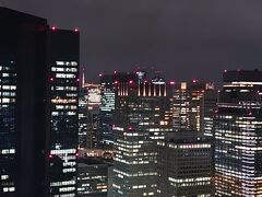 そして小いけど、東京タワーも観られました。
観光してないけど、東京をとっても感じられて、とってもよいお部屋です。
充実した桃活もできたし後は、ベッドルームでテレビをダラダラ観ながら、そろそろ休みま～す。
(-_-)zzz