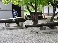 大砲がありました。箱館戦争で使用されたものかなぁ。