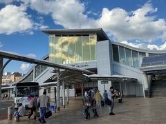 ●アルピコ交通松本駅/JR松本駅

アルピコ交通とJR併用の松本駅です。
飛行機の時間まで少しあるので、駅で早めの夕飯にしました。


