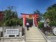 網敷天満宮（菅原道真が九州に向かう途中、風雨を避けて立ち寄ったという須磨。土地の漁師が漁に使う大綱で巻円座を作り、道真をもてなしたという故事が由来です。）