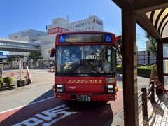 バスは15時30分頃に鶴岡駅前に到着し、無事次の15時38分発の湯田川温泉方面坂の下行きの庄内交通バスに乗り継ぐことが出来ました。

これから旅の2泊目の宿泊先に向かいます。

本編旅行記を最後までご覧いただき、ありがとうございます。

この続きは『2022年8月夏の週末二泊一人旅～山形県鶴岡・酒田⑤：湯田川温泉九兵衛旅館さん～』となります。
https://4travel.jp/travelogue/11775938