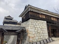 筒井門

松山城最大の門だそうです。
