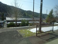 松尾寺駅。駅舎の中にカフェがあるそうです。