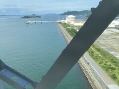 車窓からこの青さ