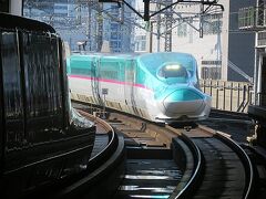 大宮駅を7:05に出発するやまびこ203号に乗車。1時間半で福島に到着。