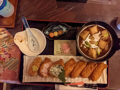 ランチは田舎料理吉野にておいなりさん。
