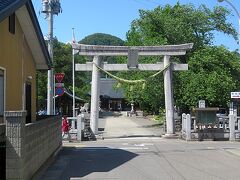 飯坂の鎮守として近隣から信仰を集めている八幡神社。毎年10月上旬に開催される「八幡神社例大祭」はけんか祭りとして知られている。