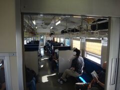 根室本線、山部駅で抑止中。
道東の計画運休は仕方ない。お天気には文句言えない。
しかし、線路陥没の抑止は想定外だ。気持ちは根室だったのに。
運転士が運転指令と無線でやり取りしている。

やがて運転士が乗客ひとりひとりに行先を聞きに来た。
「釧路です」「釧路です」「帯広です」う～ん、ツワモノ揃いだ。

私「新得から特急で釧路から花咲線で最終、根室まで」
車掌「う～ん、新得でわずかな時間なのでおおぞらの接続は難しいですね～」

Akr、涙目　笑