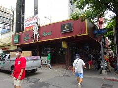 ランチタイム割引を狙って，ロビンフッドにやって来ました