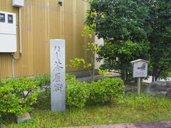 にし茶屋街入口
ひがしに較べて規模は小さいですが、料亭は多く残っています