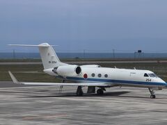 稚内空港では航空自衛隊のU-4多用途輸送機を見かけました。