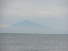 　岬の隣、恵山泊漁港公園からも、利尻山がきれいに見えました。