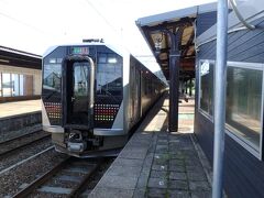 あつみ温泉駅に停車。