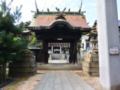 商店街散策は後ですることにして、山手へ向かいます。

千光寺は前に行ったので、今回はロープウェイ乗り場近くにある艮神社へ。