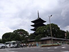 時間ギリギリまでゆっくりと寛いで、14時にチェックアウトしたらお家に帰ろう♪
サスペンスドラマでよく出てくる東寺のシーンだけれど、街中にいきなりの五重塔は、京都に住んでいても、何度見ても、いや毎日見てても嬉しくなるなぁー。